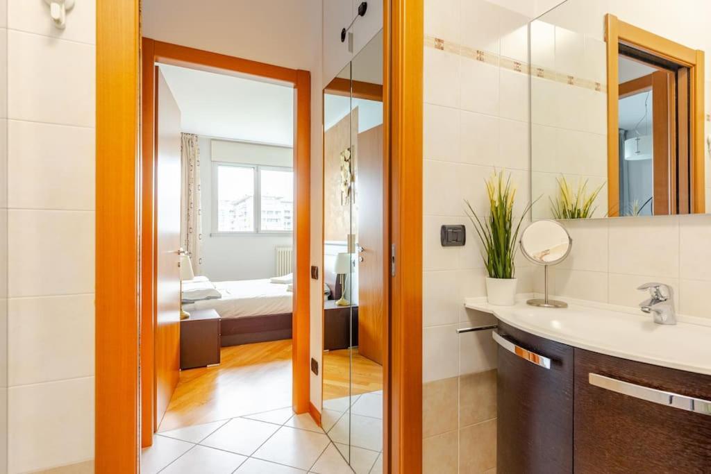 Appartement Oasi Di Relax Con Box Privato E Balcone, Vicino M1