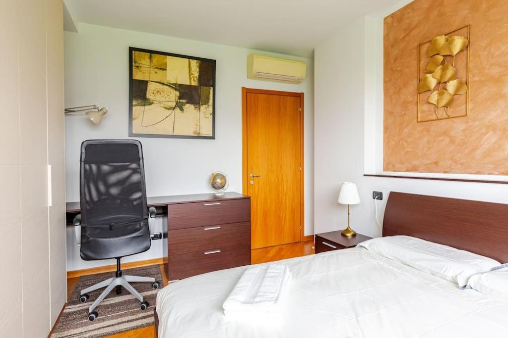 Oasi Di Relax Con Box Privato E Balcone, Vicino M1 Appartement