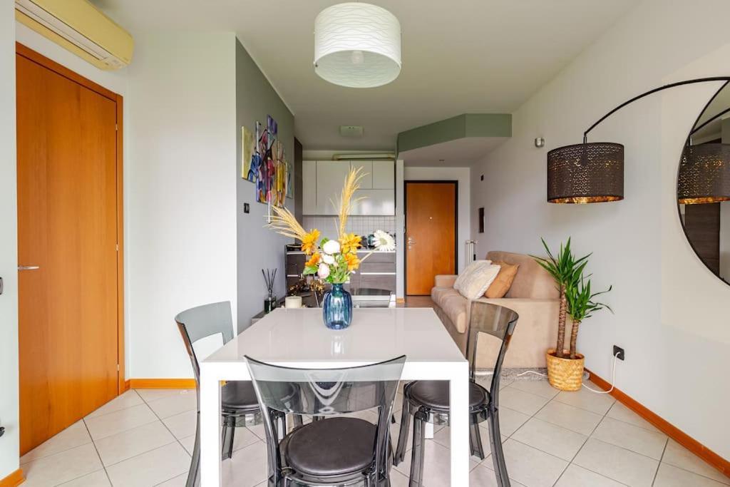 Appartement Oasi Di Relax Con Box Privato E Balcone, Vicino M1